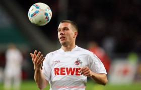 搜狐体育直播-切尔西世俱杯防守战术结构:整体压迫与盯人机制图示分析